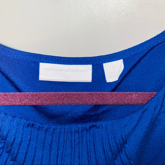 Cold Shoulder blouse - Picture 3 of 4